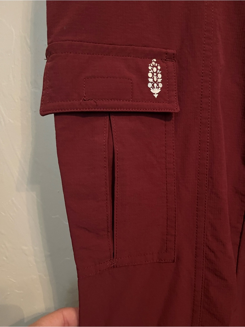 FP MOVEMENT Free People Cascade Flare Cargo Pants in Oxblood Sz XS Low Rise NWOT - Picture 6 of 14